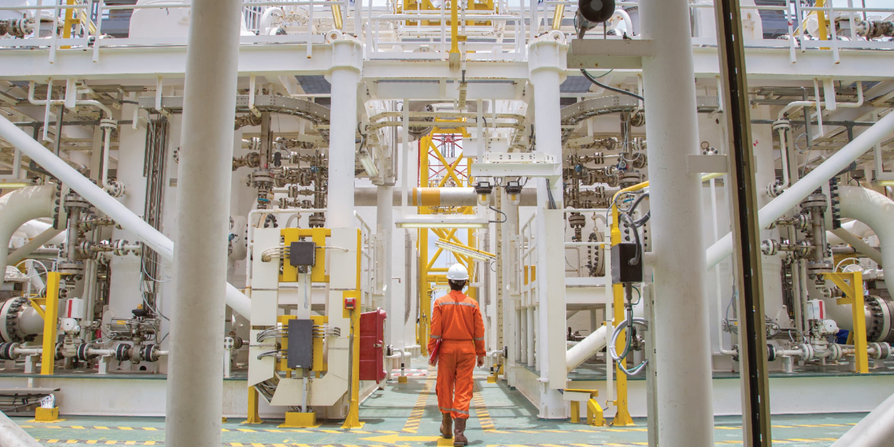 A Honeywell field service technician working to provide on-site service support in the Oil and Gas Industry. 